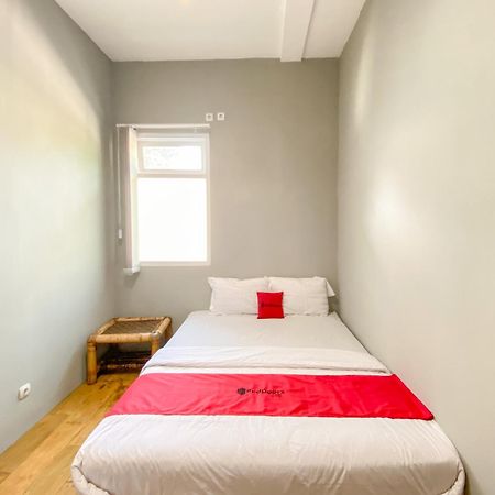 Reddoorz Near Balai Kota Yogyakarta Timoho Hotel Exterior photo